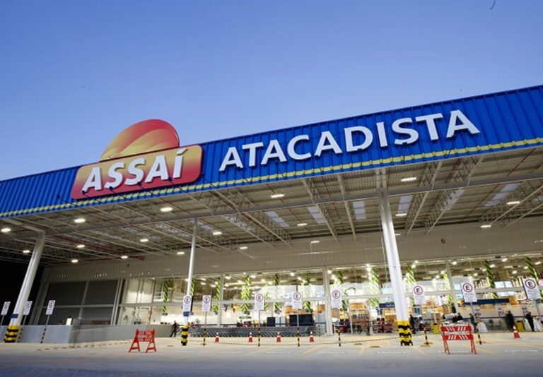 Pravaler, Agi e Assaí Atacadista