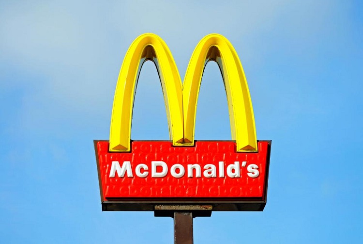 McDonald's, Assaí Atacadista e Coca-Cola